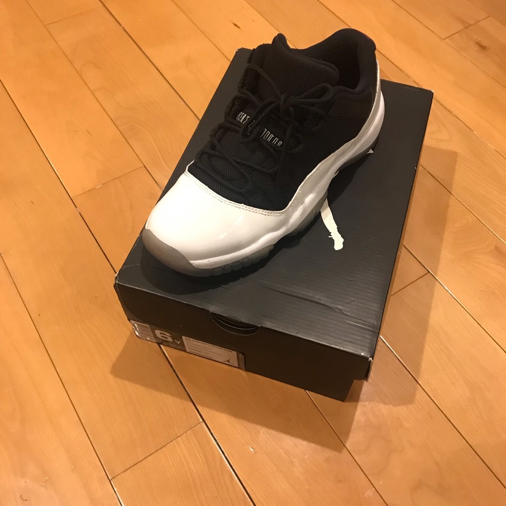 Air Jordan 11 Retro Low (GS)